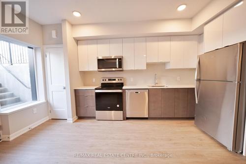 117 - 708 Woolwich Street, Guelph, ON - Indoor Photo Showing Kitchen