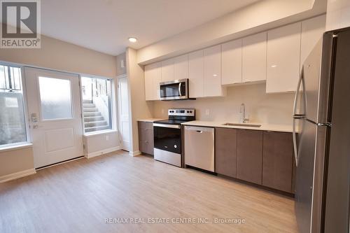 117 - 708 Woolwich Street, Guelph, ON - Indoor Photo Showing Kitchen