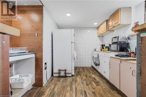 447 Fifth Street, Collingwood, ON - Indoor Photo Showing Kitchen