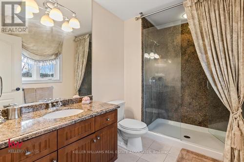 691 Robert Ferrie Drive, Kitchener, ON - Indoor Photo Showing Bathroom