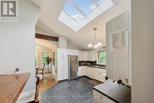 2929 Antelope Trail, Smith-Ennismore-Lakefield, ON - Indoor Photo Showing Kitchen