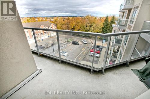 715 - 4600 Steeles Avenue E, Markham, ON - Outdoor With Balcony With Exterior