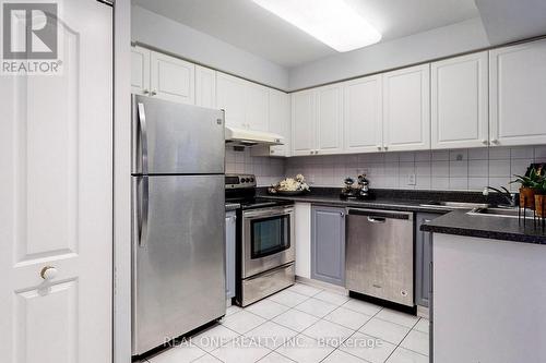 1203 - 88 Grandview Way, Toronto, ON - Indoor Photo Showing Kitchen