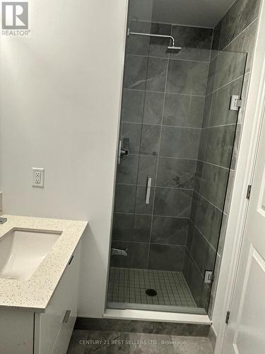 403 - 30 Elm Drive W, Mississauga, ON - Indoor Photo Showing Bathroom