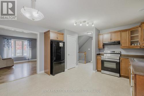 3 Southgate Parkway N, St. Thomas, ON - Indoor Photo Showing Kitchen