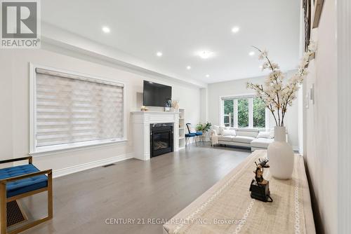 126 Heritage Street, Bradford West Gwillimbury, ON - Indoor Photo Showing Living Room With Fireplace