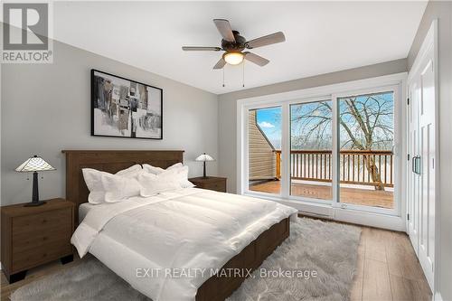 14 - 2890 Presqu'Ile Road, Alfred And Plantagenet, ON - Indoor Photo Showing Bedroom