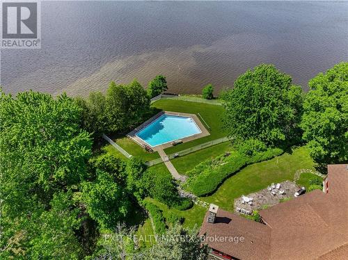 14 - 2890 Presqu'Ile Road, Alfred And Plantagenet, ON - Outdoor With In Ground Pool