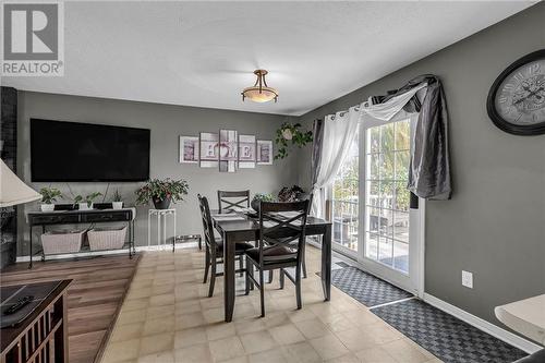 2747 Ross Avenue, Cornwall, ON - Indoor Photo Showing Dining Room