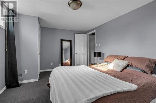 2747 Ross Avenue, Cornwall, ON - Indoor Photo Showing Bedroom