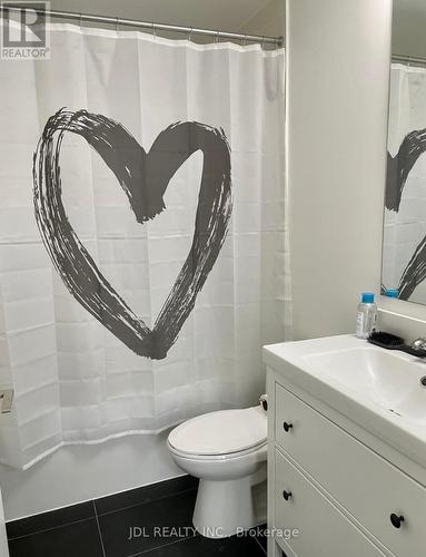 4006 - 50 Wellesley Street E, Toronto, ON - Indoor Photo Showing Bathroom