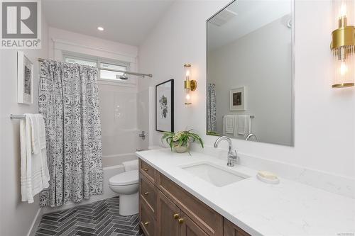 1824 Crown Isle Blvd, Courtenay, BC - Indoor Photo Showing Bathroom