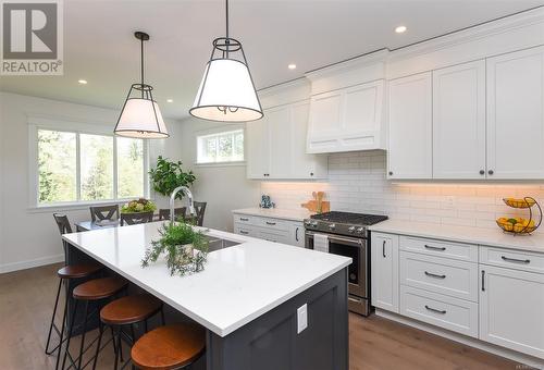 1824 Crown Isle Blvd, Courtenay, BC - Indoor Photo Showing Kitchen With Upgraded Kitchen