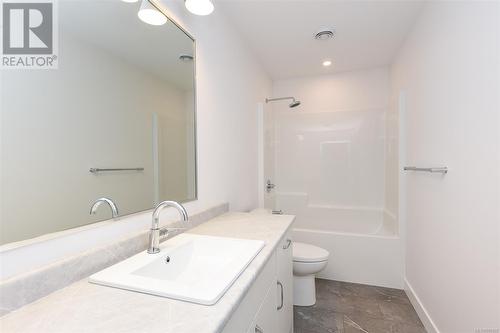 1824 Crown Isle Blvd, Courtenay, BC - Indoor Photo Showing Bathroom