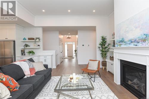 1824 Crown Isle Blvd, Courtenay, BC - Indoor Photo Showing Living Room With Fireplace