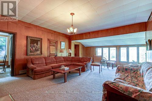 159 Harrison Place, Central Elgin (Port Stanley), ON - Indoor Photo Showing Living Room