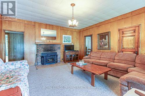 159 Harrison Place, Central Elgin (Port Stanley), ON - Indoor Photo Showing Living Room With Fireplace