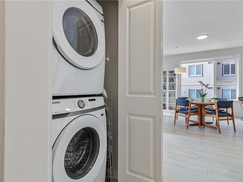 407-842 Orono Ave, Langford, BC - Indoor Photo Showing Laundry Room