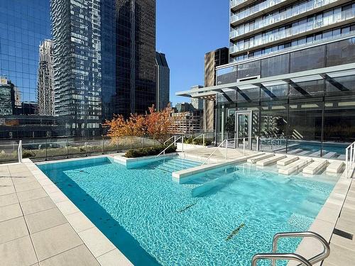 Piscine - 3207-720 Rue St-Jacques, Montréal (Ville-Marie), QC - Outdoor With In Ground Pool