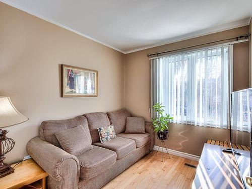 Chambre Ã Â coucher - 4937 Rue Fox, Montréal (Pierrefonds-Roxboro), QC - Indoor Photo Showing Living Room