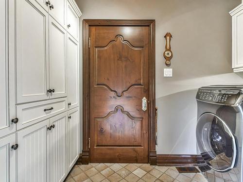 Laundry room - 279 Ch. Du Colibri, Ivry-Sur-Le-Lac, QC - Indoor Photo Showing Laundry Room