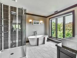 Ensuite bathroom - 