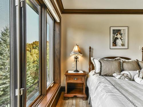 Bedroom - 279 Ch. Du Colibri, Ivry-Sur-Le-Lac, QC - Indoor Photo Showing Bedroom