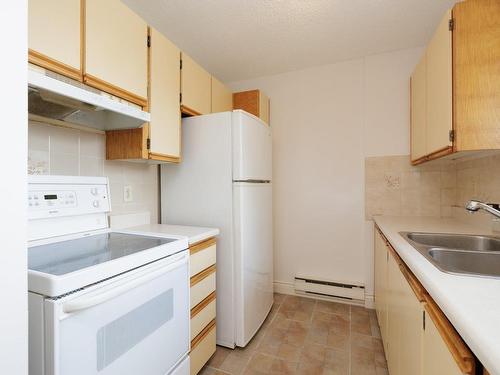 Cuisine - 402-1570 Rue Robert-Charbonneau, Montréal (Ahuntsic-Cartierville), QC - Indoor Photo Showing Kitchen With Double Sink