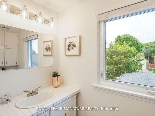 51 Dersingham Cres, Markham, ON - Indoor Photo Showing Bathroom