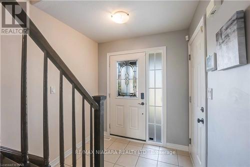 8714 Upper Canada Drive, Niagara Falls, ON - Indoor Photo Showing Other Room