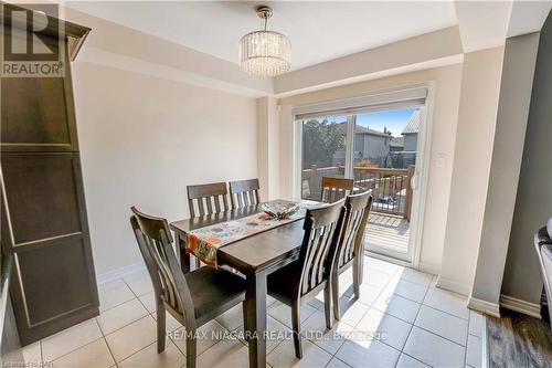 8714 Upper Canada Drive, Niagara Falls, ON - Indoor Photo Showing Dining Room