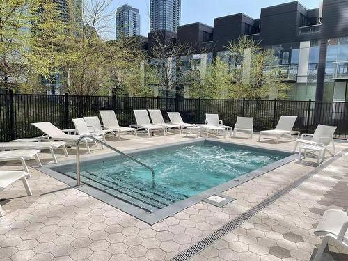 Piscine - 1906-1400 Boul. René-Lévesque O., Montréal (Ville-Marie), QC - Outdoor With In Ground Pool