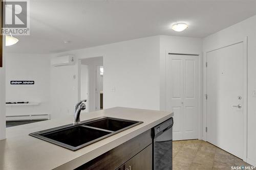 1314 5500 Mitchinson Way, Regina, SK - Indoor Photo Showing Kitchen With Double Sink