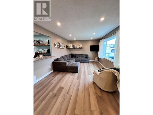 1715 42A Street, Vernon, BC - Indoor