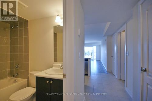 218 - 10 Dunsheath Way, Markham, ON - Indoor Photo Showing Bathroom