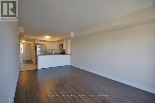 218 - 10 Dunsheath Way, Markham, ON - Indoor Photo Showing Kitchen