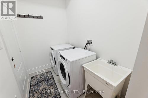 57 Drover Circle, Whitchurch-Stouffville, ON - Indoor Photo Showing Laundry Room