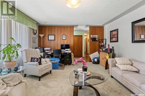 609 King Street, Imperial, SK - Indoor Photo Showing Living Room