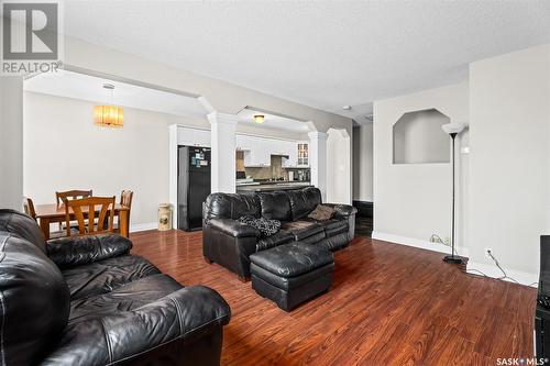 6 1292 D Gordon Road, Moose Jaw, SK - Indoor Photo Showing Living Room