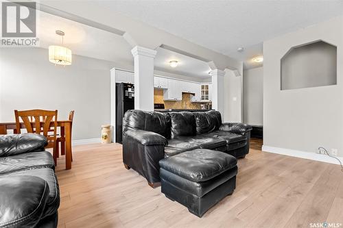 6 1292 D Gordon Road, Moose Jaw, SK - Indoor Photo Showing Living Room