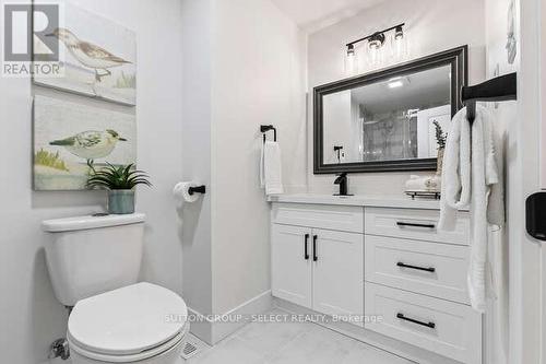 883 Westbury Place, London, ON - Indoor Photo Showing Bathroom