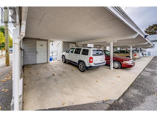 2806 35 Street Unit# 102, Vernon, BC -  Photo Showing Garage