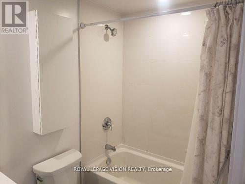 431 - 20 O'Neill Road, Toronto, ON - Indoor Photo Showing Bathroom