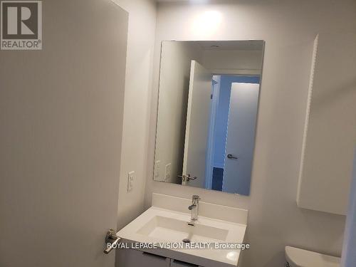 431 - 20 O'Neill Road, Toronto, ON - Indoor Photo Showing Bathroom