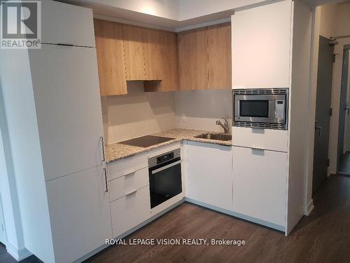 431 - 20 O'Neill Road, Toronto, ON - Indoor Photo Showing Kitchen