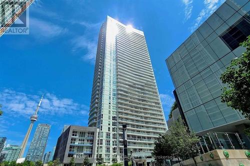 1911 - 75 Queens Wharf Road, Toronto, ON - Outdoor With Facade