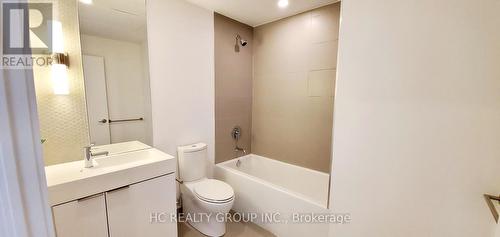 2205 - 33 Helendale Avenue, Toronto, ON - Indoor Photo Showing Bathroom