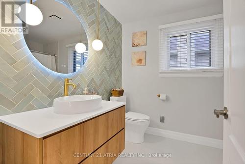 699 Highview Road, Pickering, ON - Indoor Photo Showing Bathroom