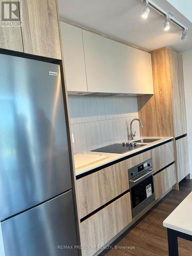 2503 - 7950 Bathurst Street N, Markham, ON - Indoor Photo Showing Kitchen With Double Sink