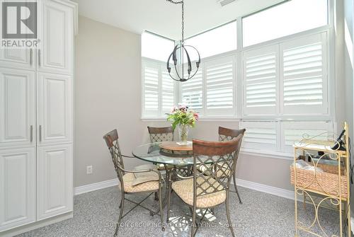 110 - 4 Briar Hill Heights, New Tecumseth, ON - Indoor Photo Showing Dining Room